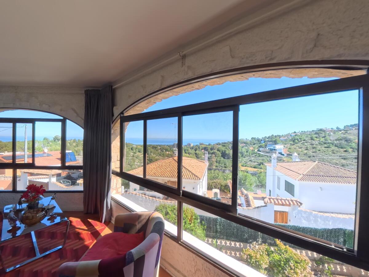 Villa de luxe à Las Rotas, Dénia : piscine privée et vue sur la mer