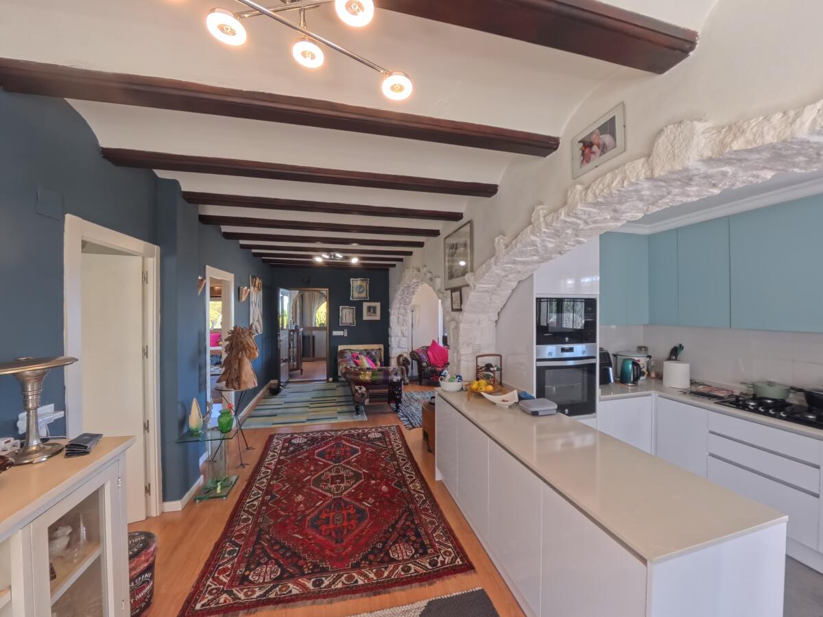 Villa de luxe à Las Rotas, Dénia : piscine privée et vue sur la mer