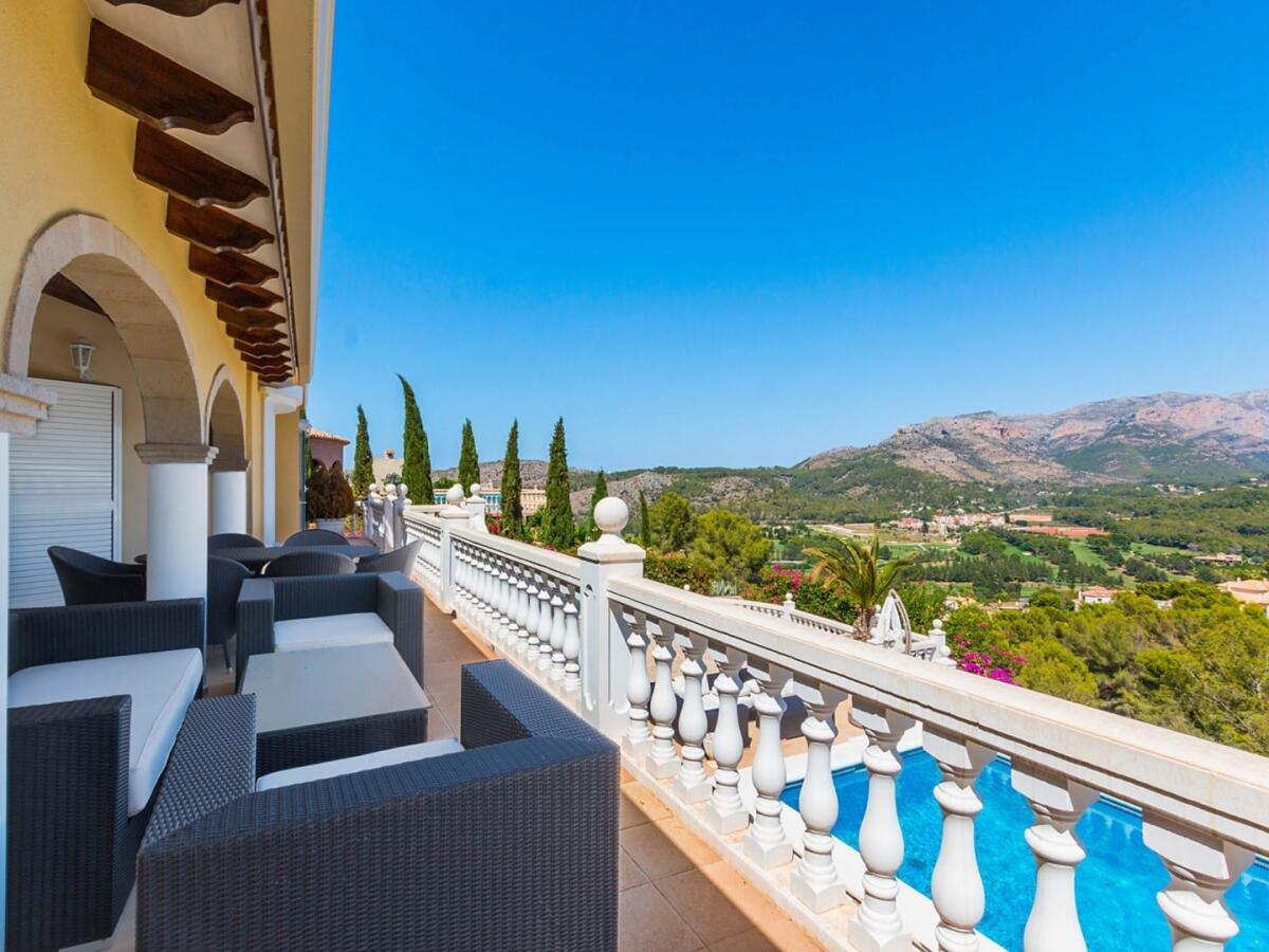 Villa 6 Chambres à vendre à Denia