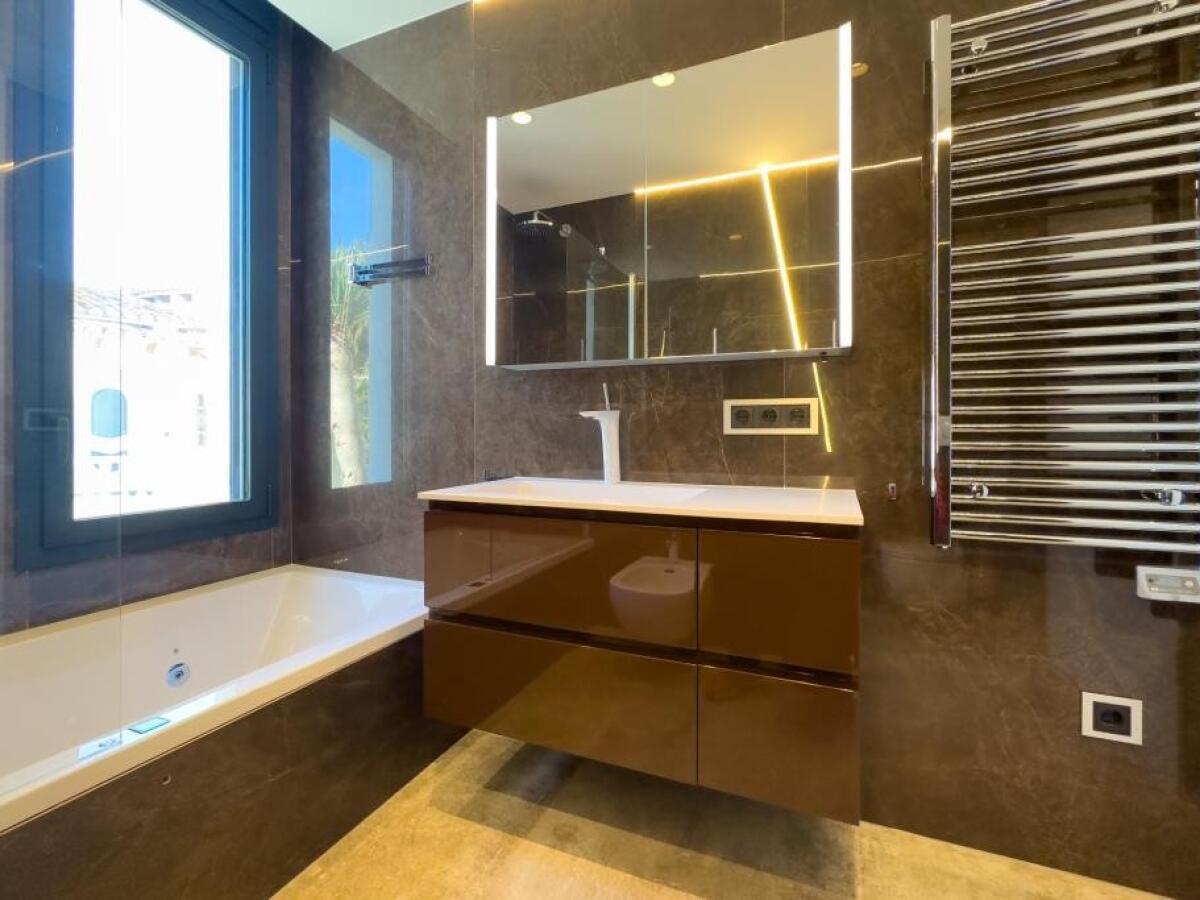 Villa 4 Chambres à vendre à Calpe