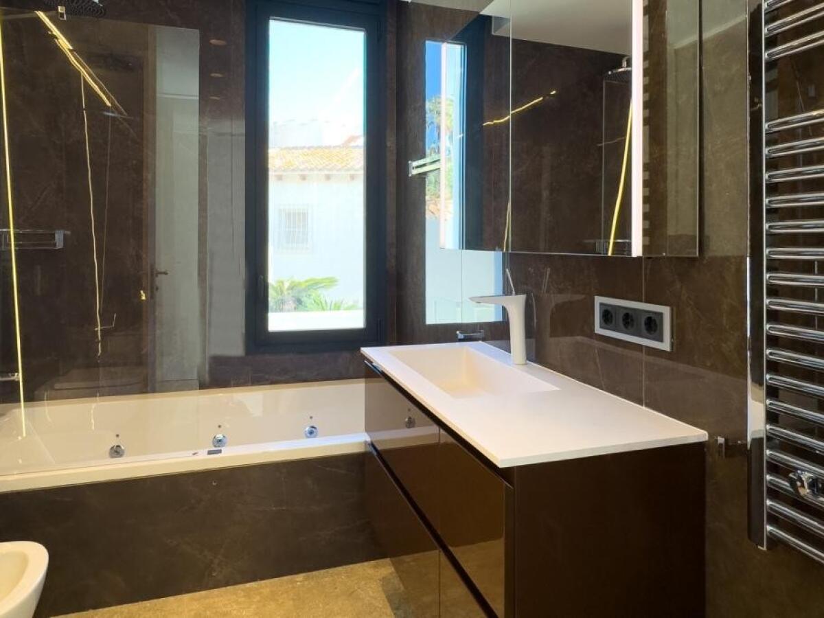 Villa 4 Chambres à vendre à Calpe