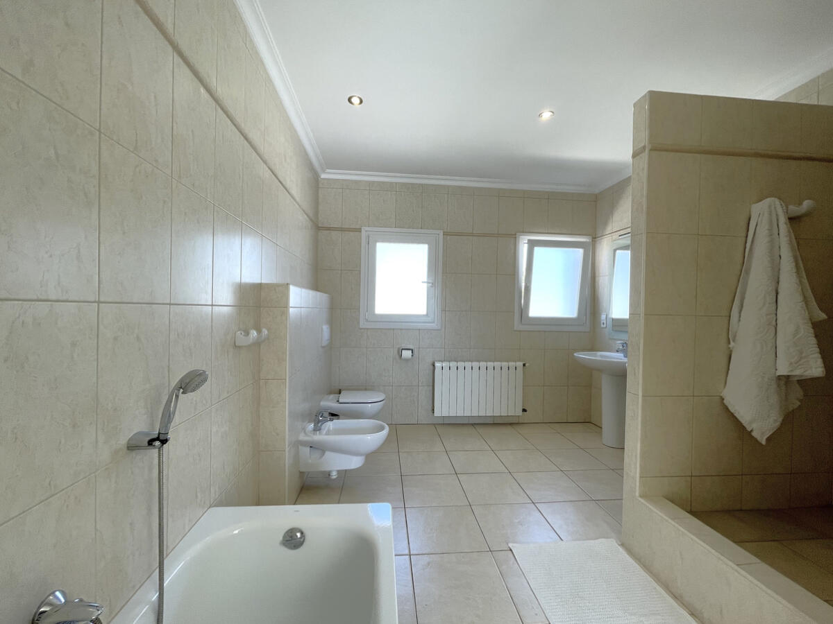 Villa 5 Chambres à vendre à Moraira